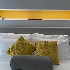 Apartment Ambra Del Simeto Moderno Vicino Il Teatro Greco 